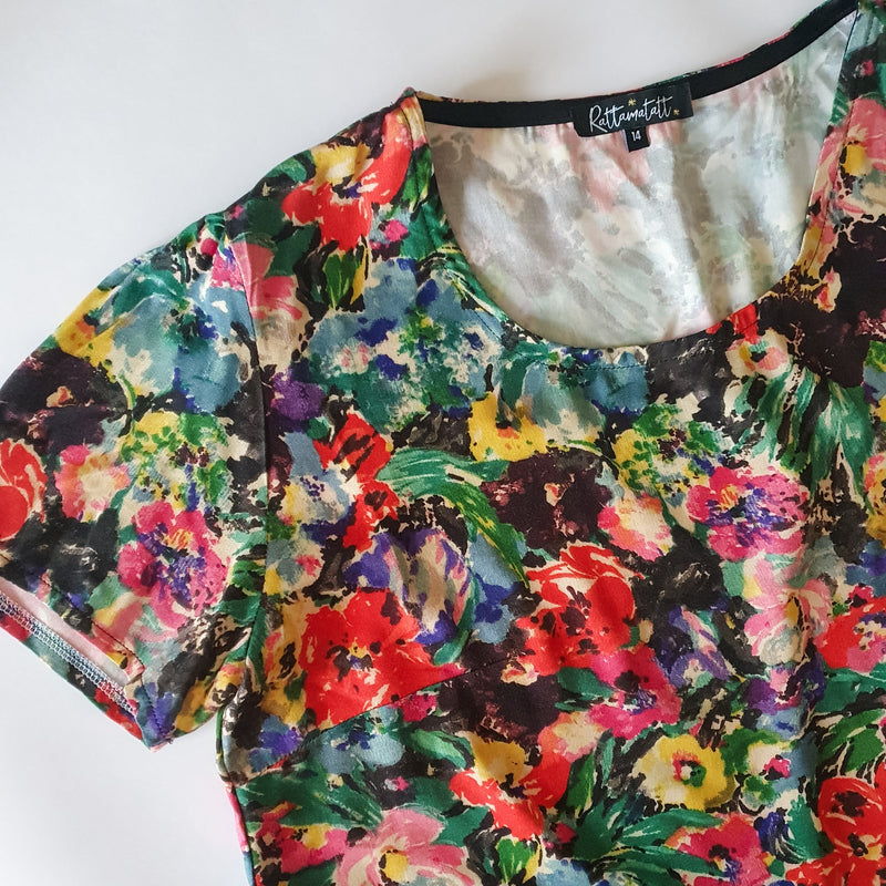 Painterly Floral Daisy top