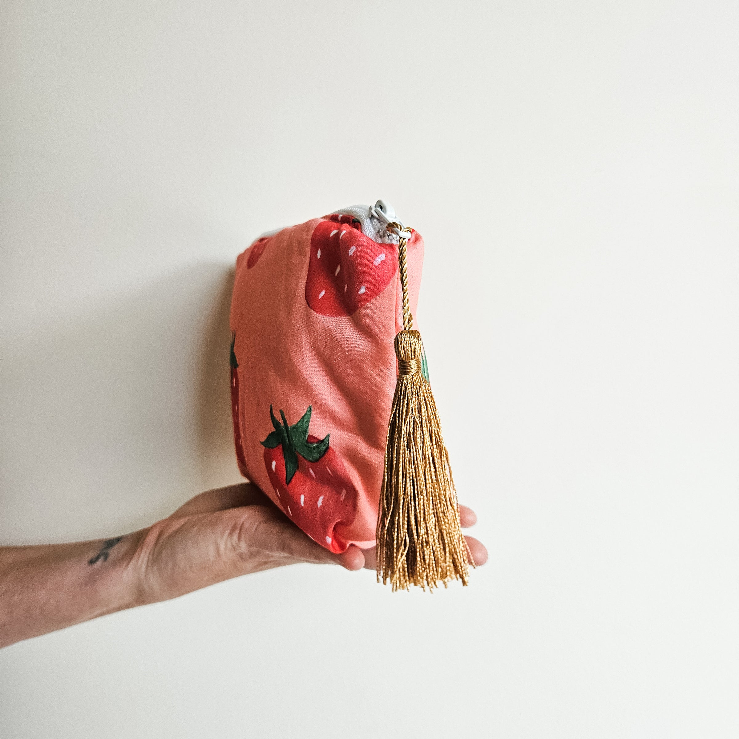 Strawberry Patch make-up zip pouch