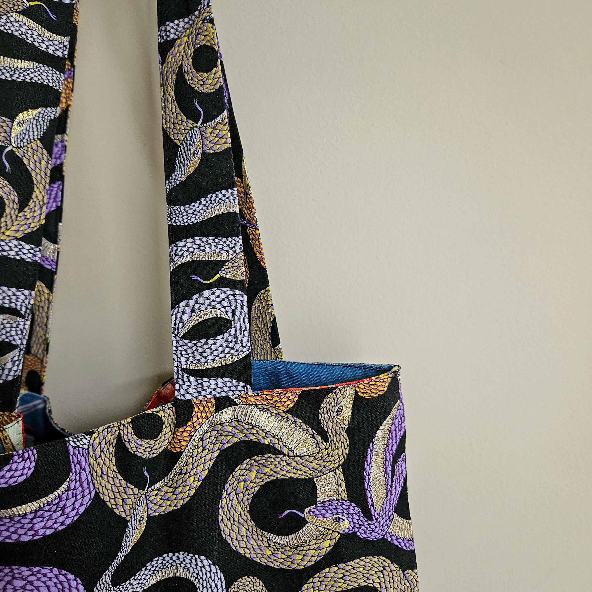 Cobra print tote bag