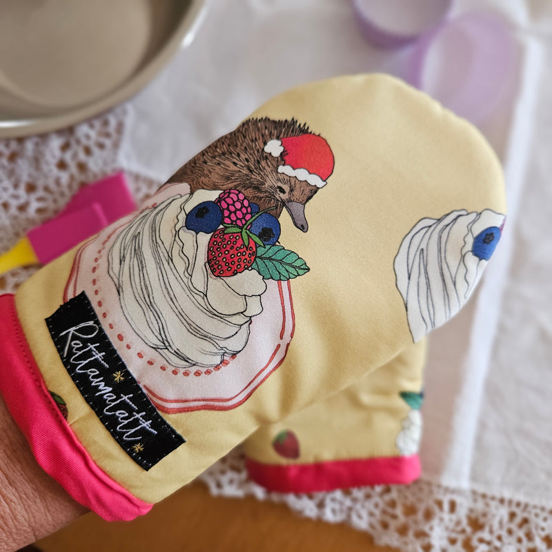 Christmas Pavlova pot holders/oven mitt- set