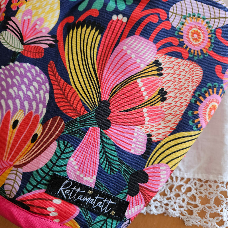 Colourful Protea oven mitts- set