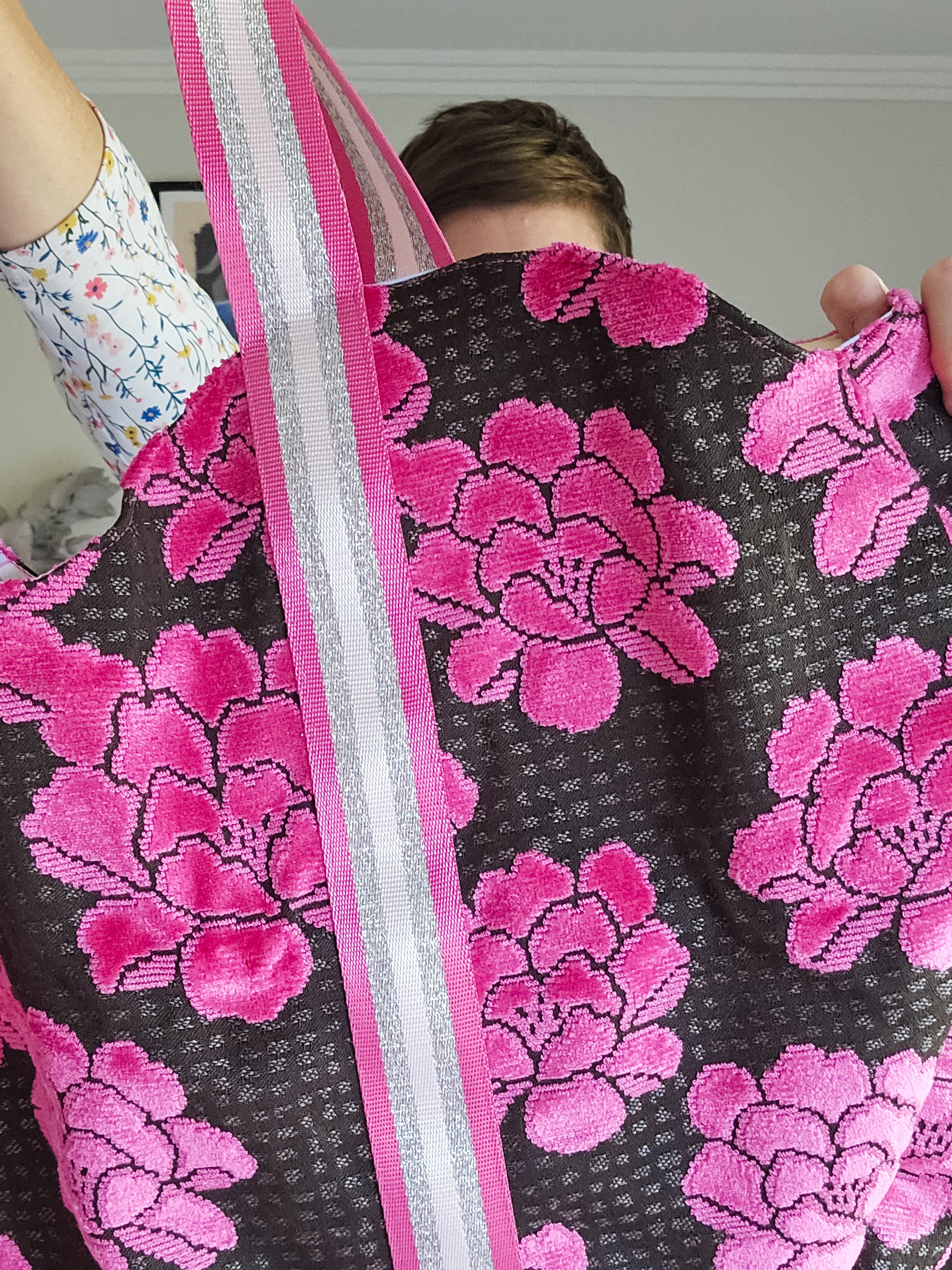 Giant heart tote bag