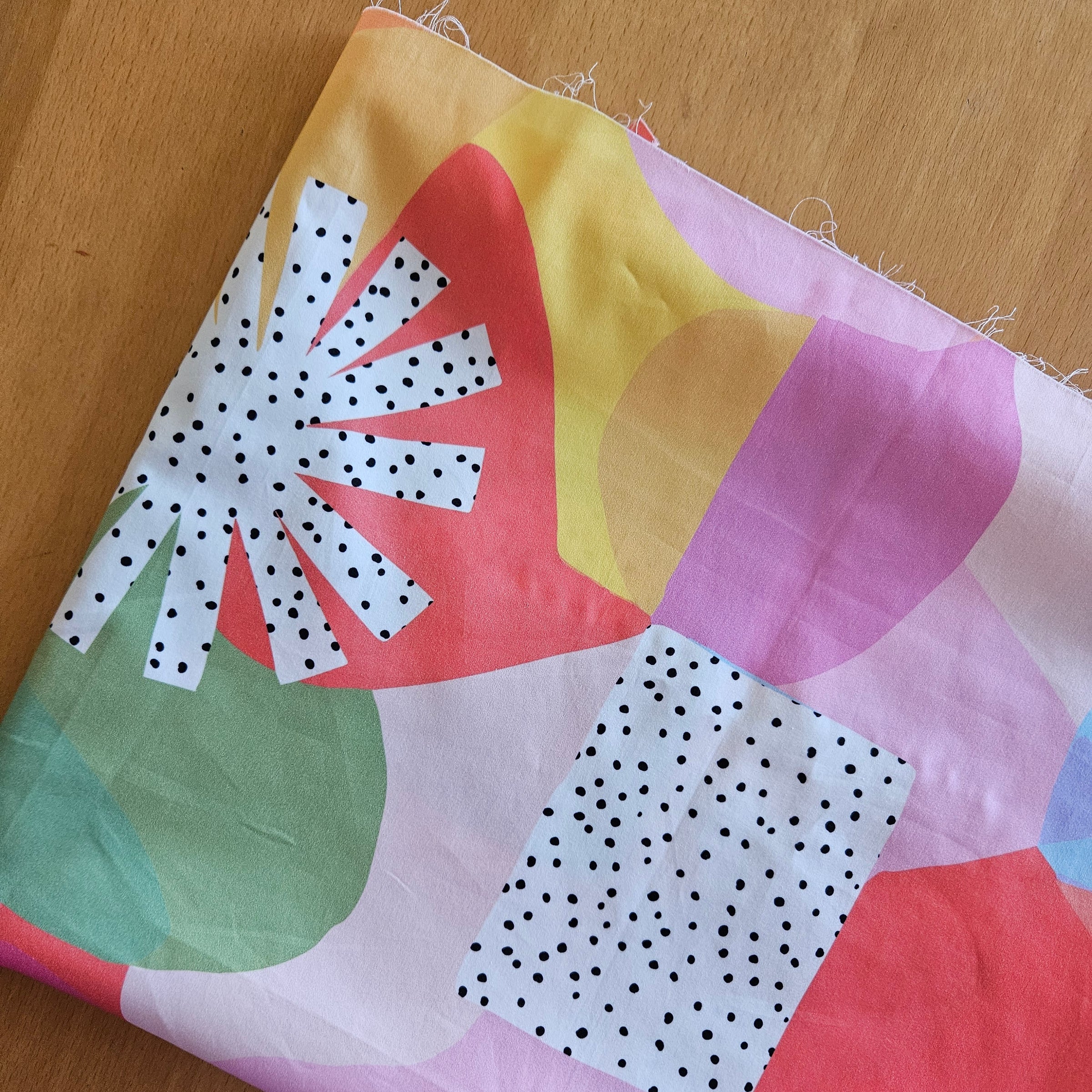 Colourful shapes top